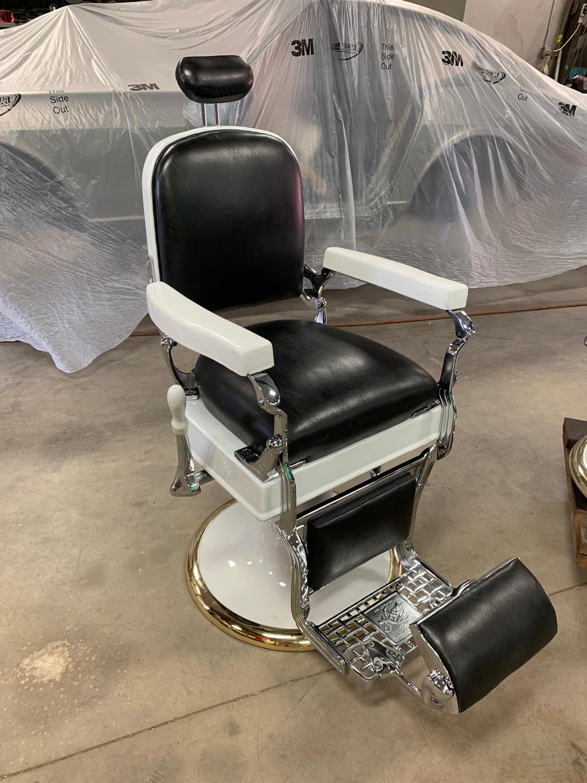 Fade Room barber chair gets rented out to TFC training facility - Copa90